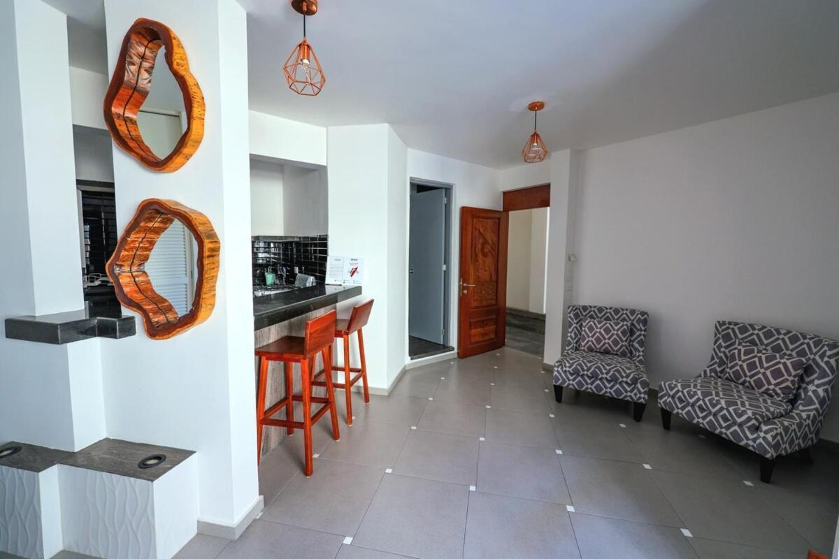 With Terrace Downtown Apartamento *
