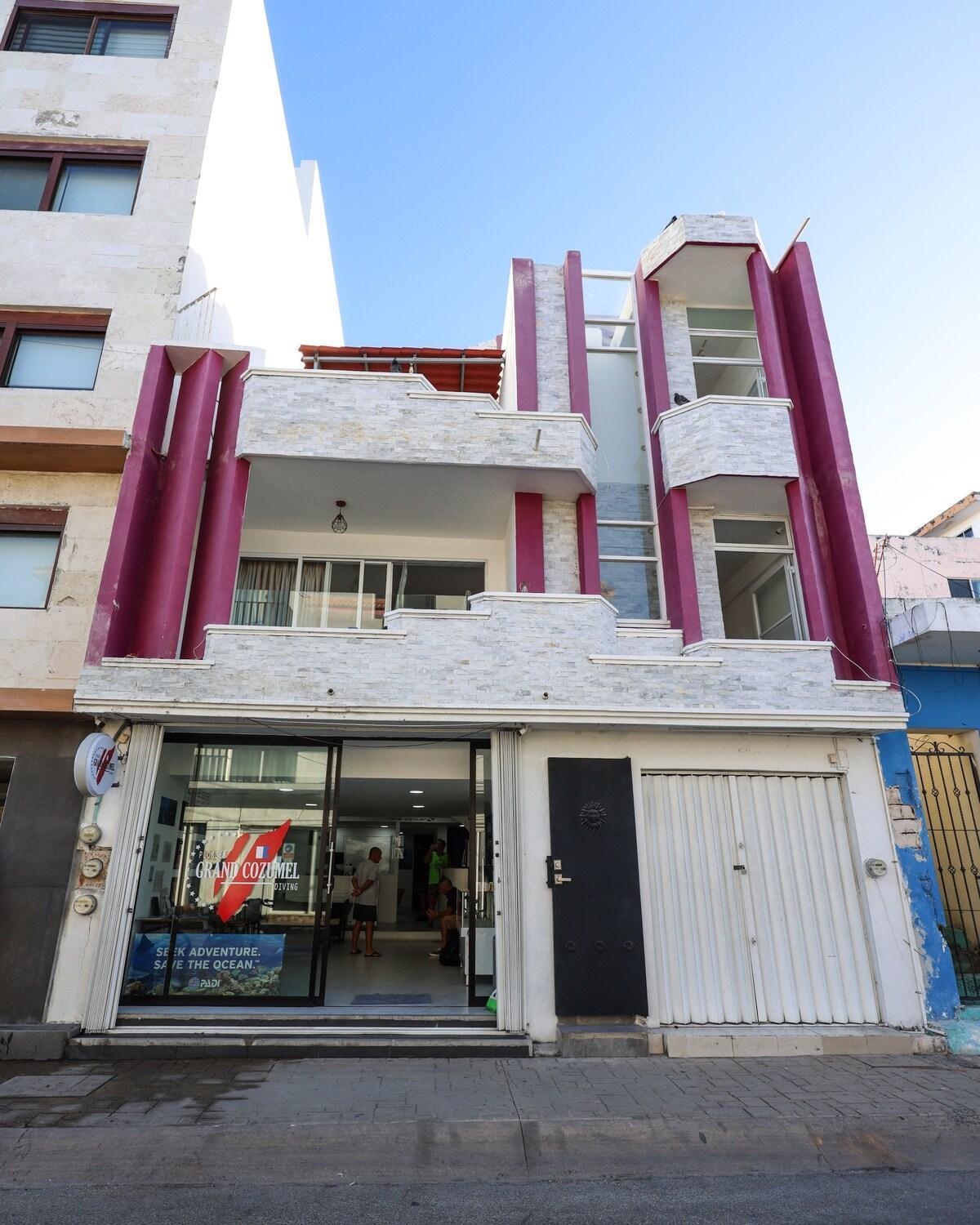 Apartamento With Terrace Downtown